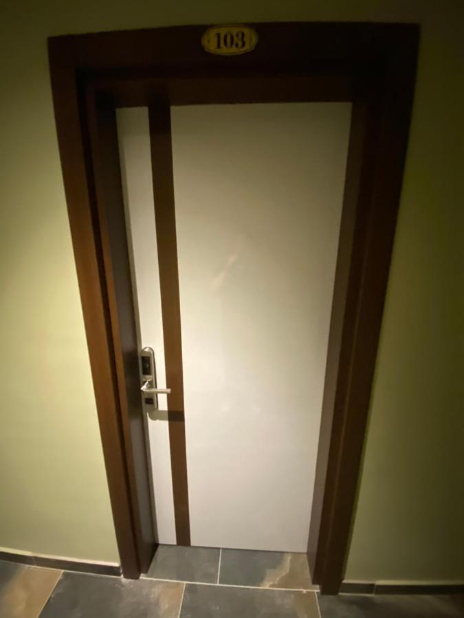 Hotel Kolonja'S Дебар Екстер'єр фото