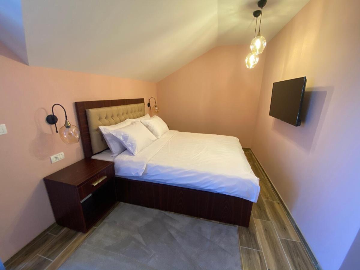 Hotel Kolonja'S Дебар Екстер'єр фото